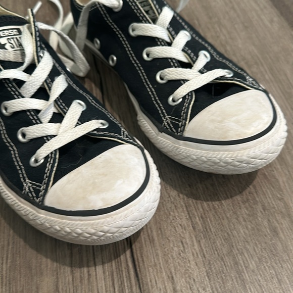 Black Converse Low Top Shoes - Picture 3 of 5